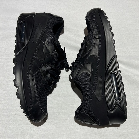 All Black Sneaker Athletic Shoes Men’s Size 9 - Picture 7 of 15